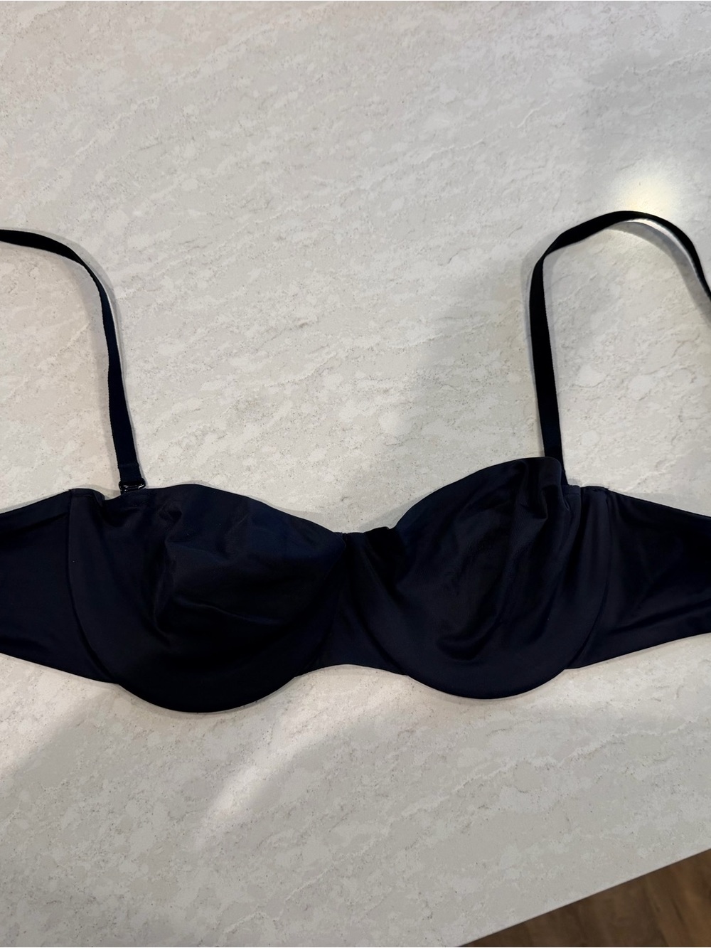 SMOOTHING INTIMATES UNLINED STRAPLESS BRA